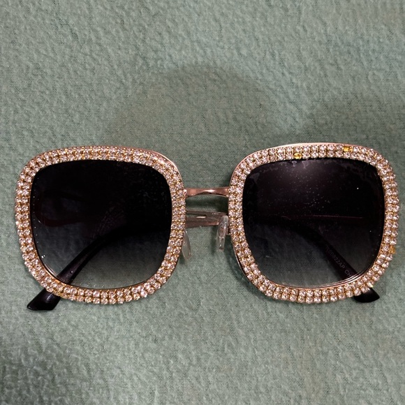 Black/Gold Square Oversized Women's Sunglasses with Diamond Stud Decorated Lens - Picture 10 of 12